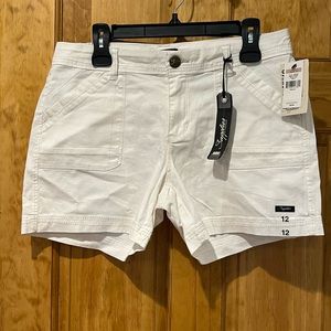 New with tags Supplies by Unionbay Size 12 White Shorts